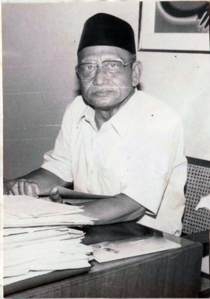KH Ahmad Azhar Basyir MA