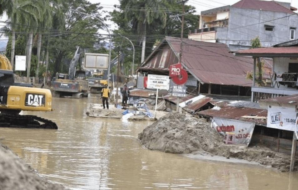 Bencana Ekologis, Menjadi Modern Tak Harus dengan Merusak