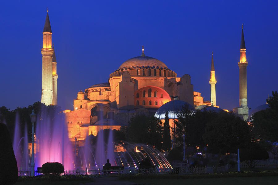 Konversi Hagia Sophia dan Simbolisasi yang Menjenuhkan