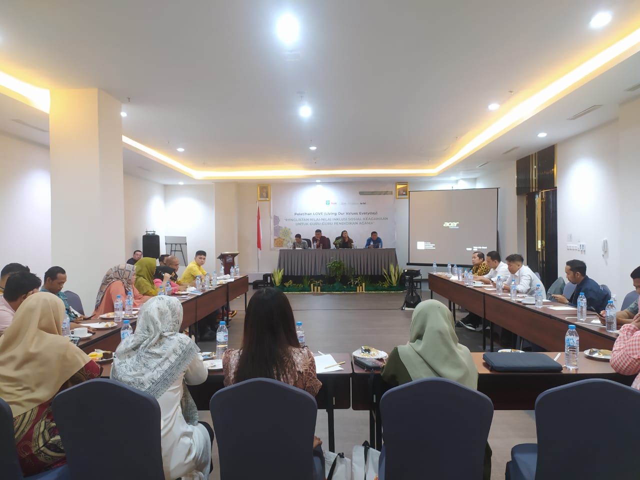 Pelatihan LOVE Manado