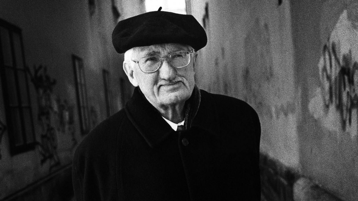 Hermeneutika Kritis Habermas