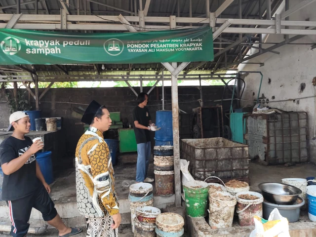 Pesantren Krapyak Peduli Sampah