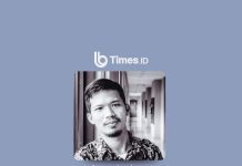 Simfoni Pukul Dua Dini Hari: Bergema dari Sajadah Lapuk, di Atas Layar yang Masih Kosong layar