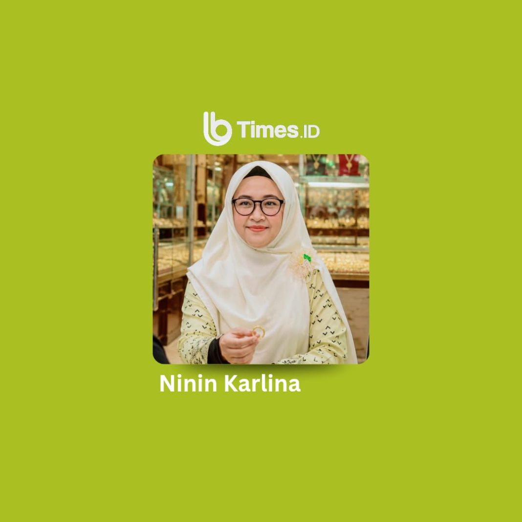 Ninin Karlina Meneladani Siti Hajar
