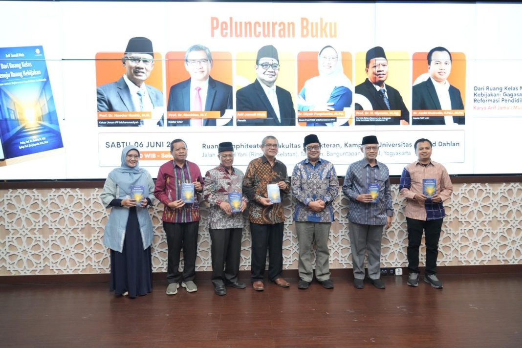 Dari Ruang Kelas Menuju Kebijakan