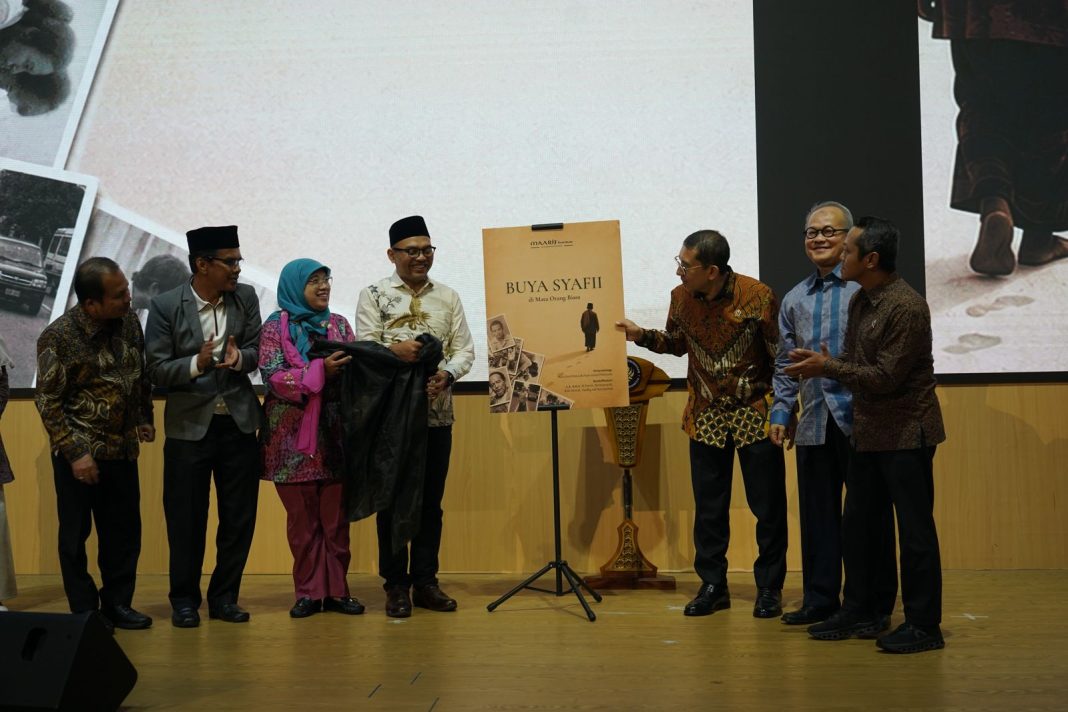 Bulan Syafii Maarif